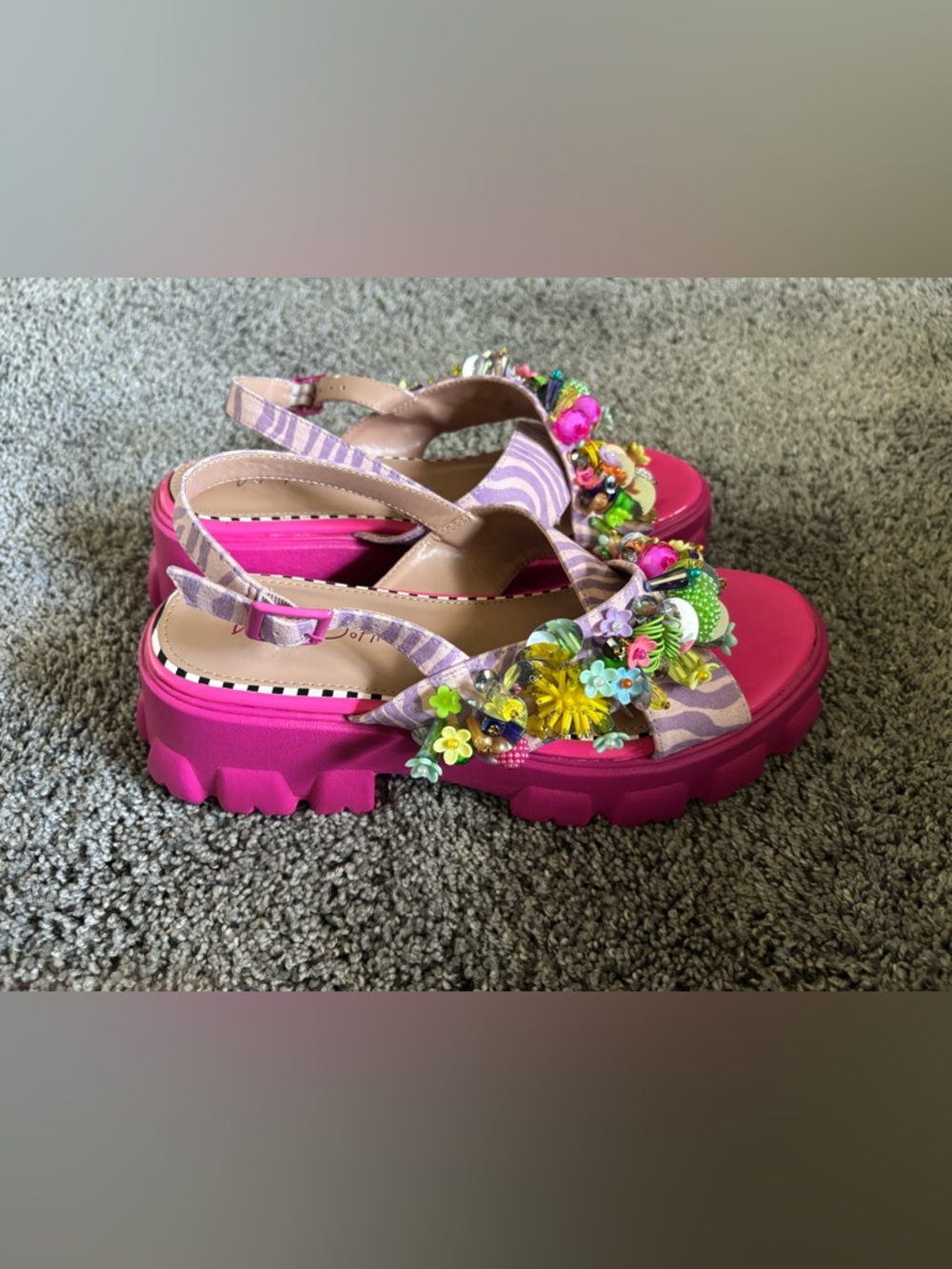 Betsey Johnson Women's Frankee Heeled Sandal. Size 6 1/2 - Picture 5 of 5